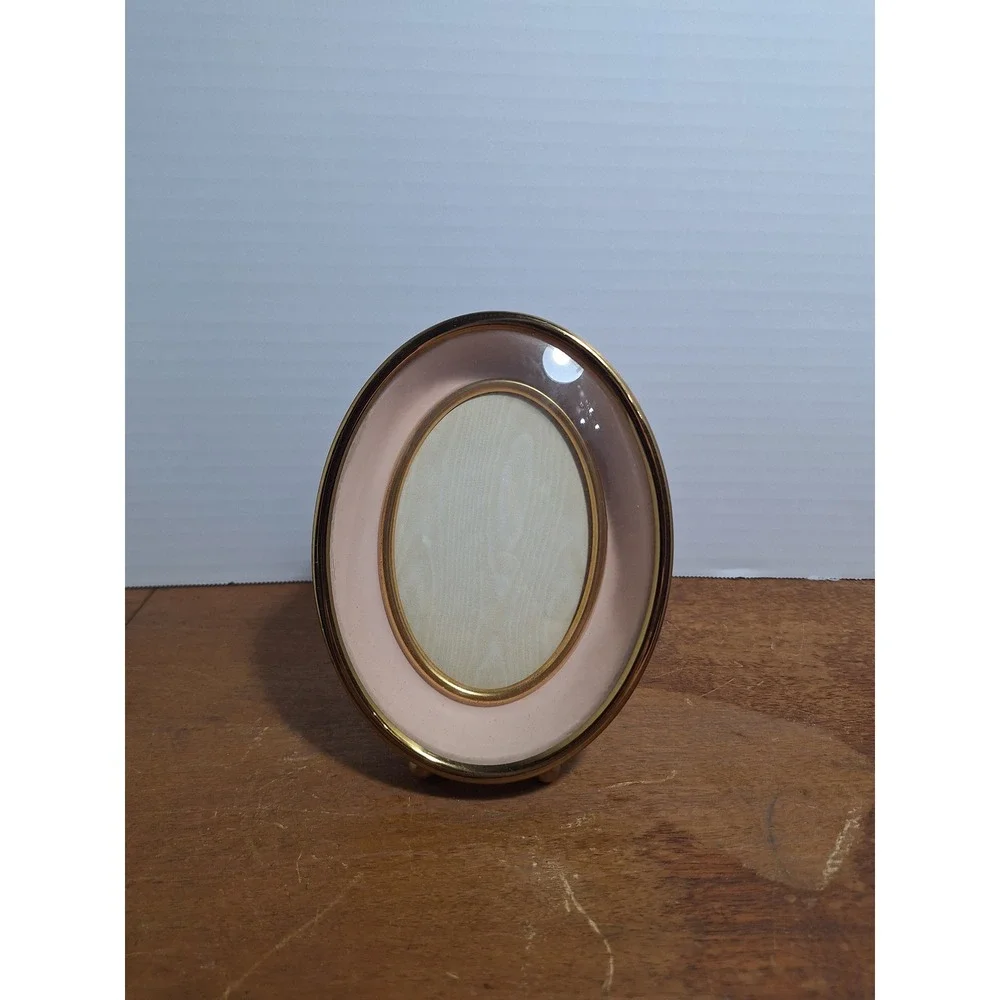 Vintage Oval Enamel Picture Frame Blush Pink Gold Tone Tabletop 6.25x4.75in
